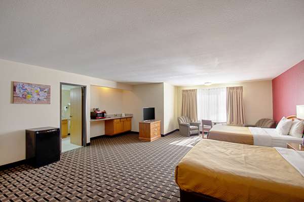 Suite - Econo Lodge Inn & Suites Wisconsin Dells - I-90 & I-94, Exit 87