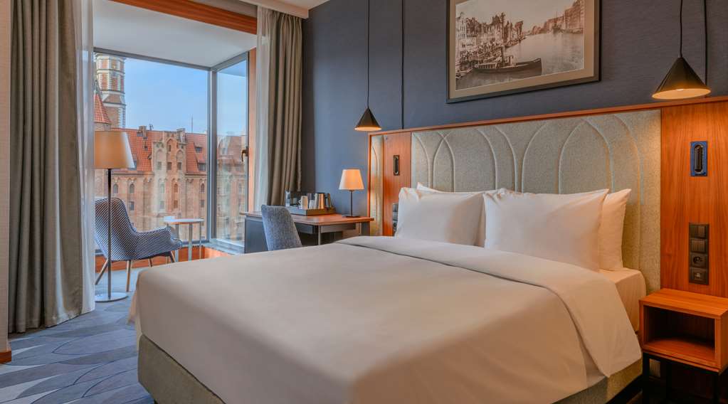 RD HOTEL AND APARTMENTS GDANSK-guestroom-Guest Room,On-Site.jpg
