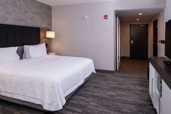  - Hampton Inn & Suites Downtown Winston-Salem