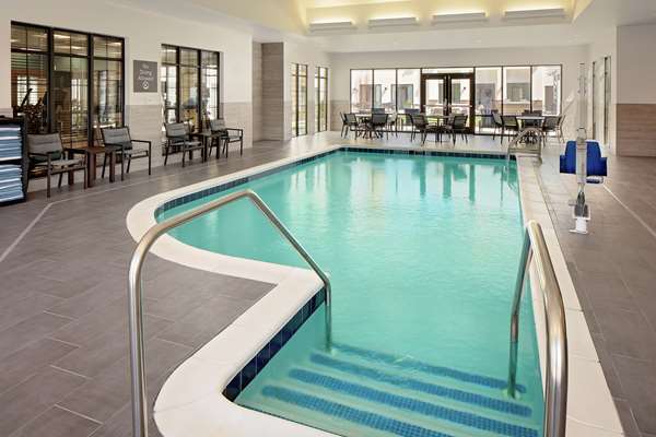 Pool - Homewood Suites by Hilton Ronkonkoma - I-495, Exit 60