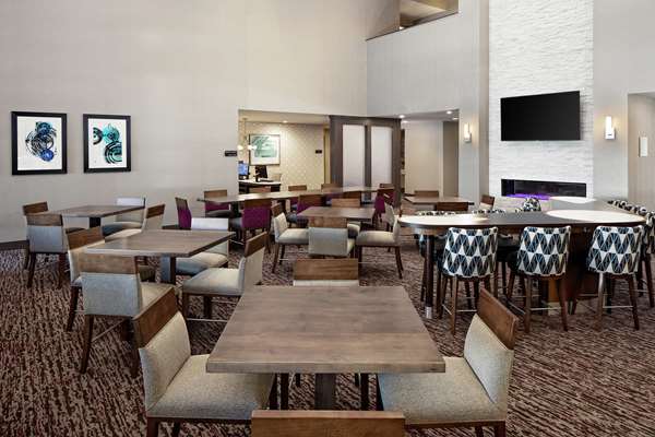 Restaurant - Homewood Suites by Hilton Ronkonkoma - I-495, Exit 60
