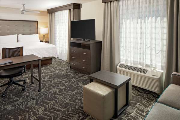  - Homewood Suites by Hilton Ronkonkoma - I-495, Exit 60