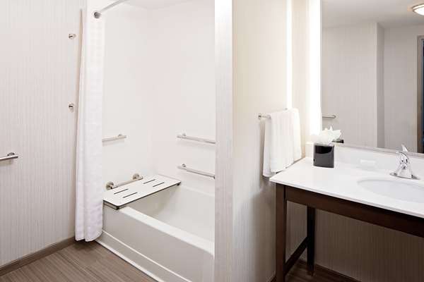  - Homewood Suites by Hilton Ronkonkoma - I-495, Exit 60