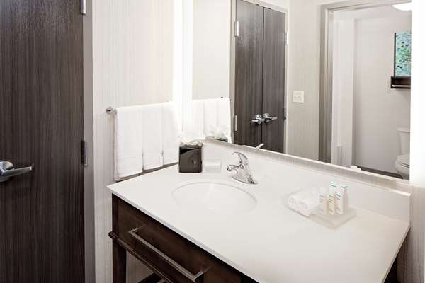  - Homewood Suites by Hilton Ronkonkoma - I-495, Exit 60