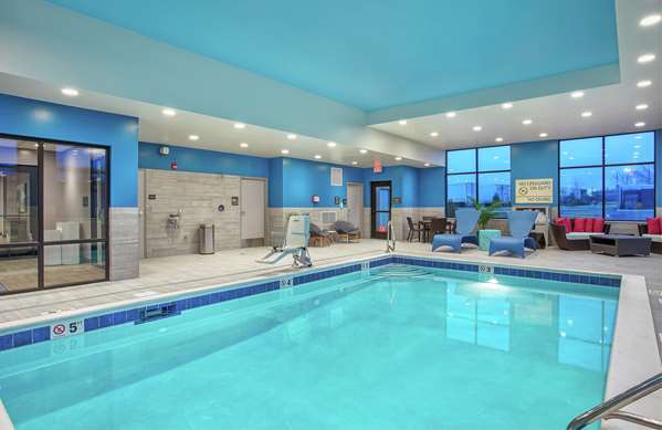 Pool - Hampton Inn & Suites Simpsonville