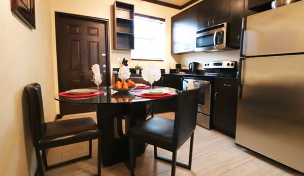  - Tradewinds Apartment Hotel Miami Beach