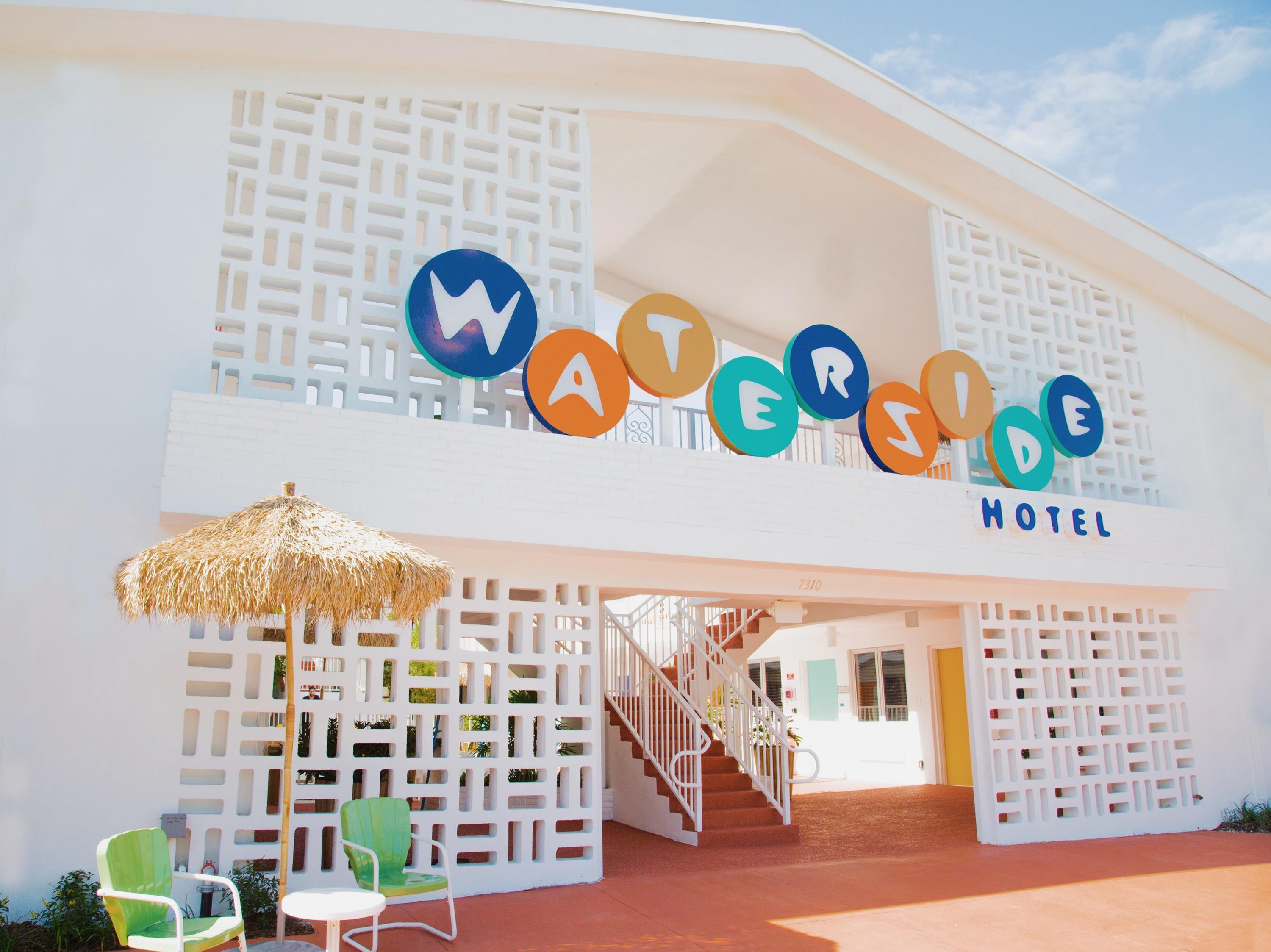 Waterside Hotel Entrance | Waterside Hotel and Suites