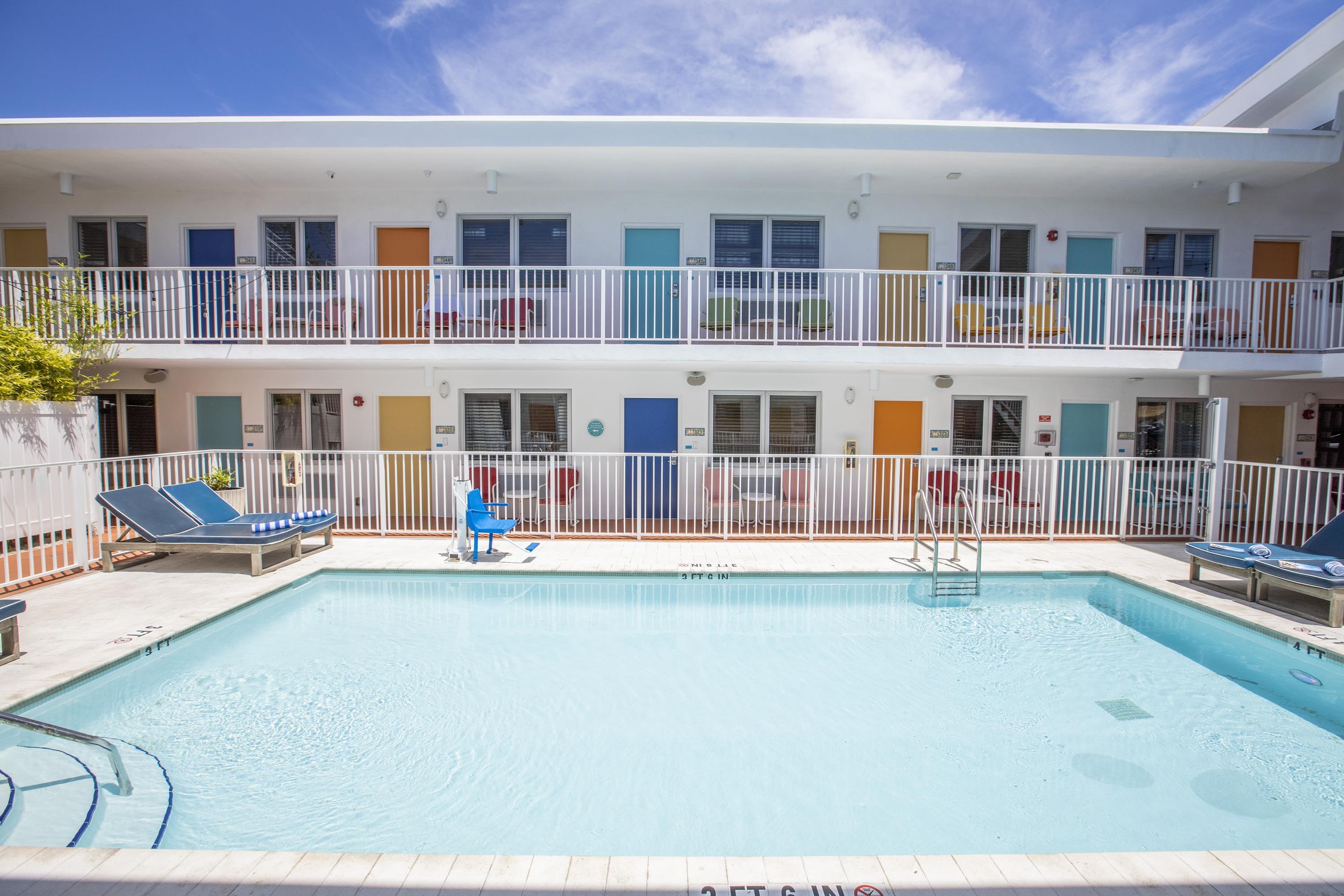 Waterside Hotel Pool | Waterside Hotel and Suites