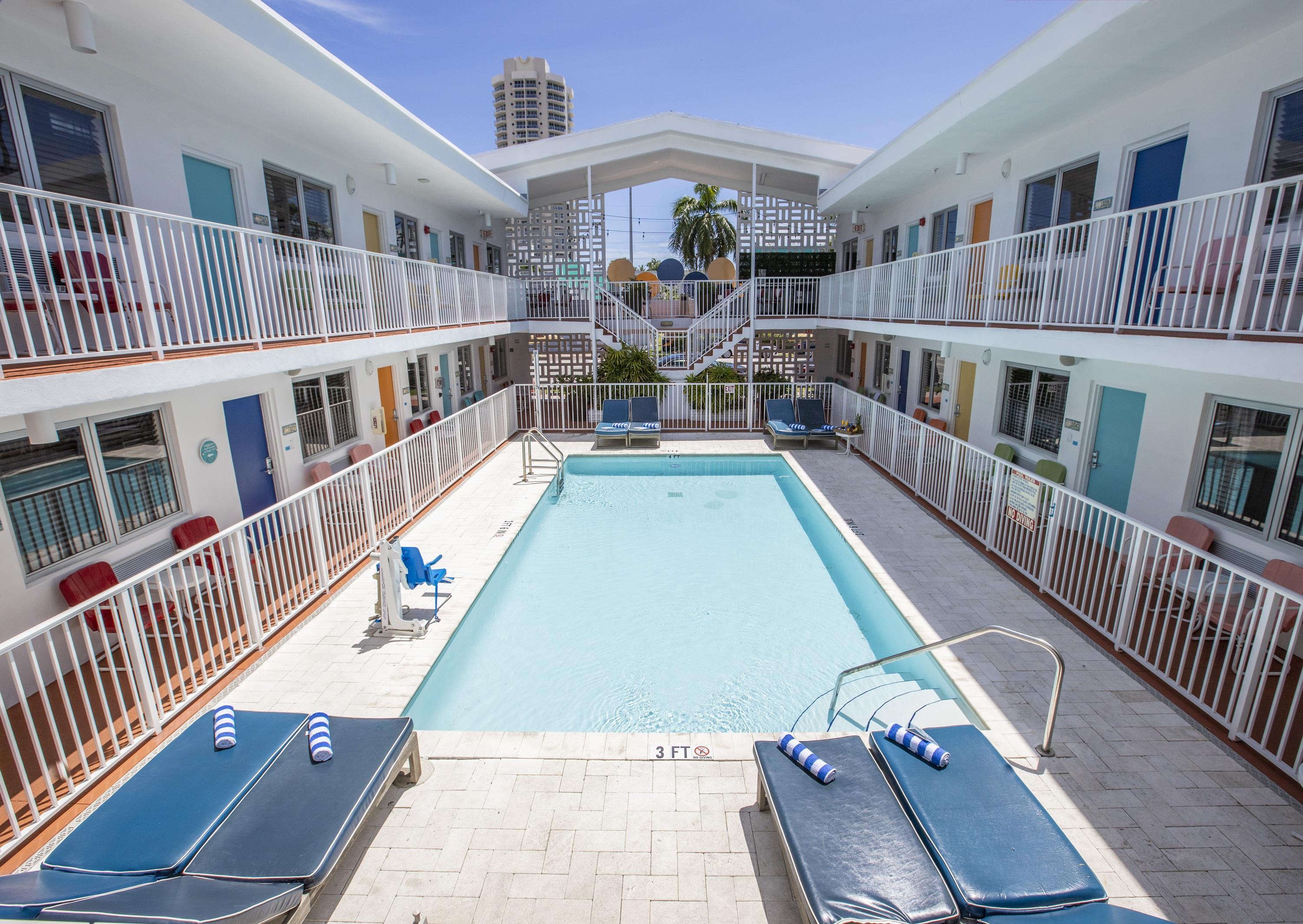 Waterside Hotel Swimming Pool | Waterside Hotel and Suites