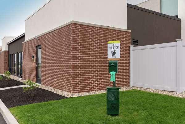 Exterior view - Home2 Suites by Hilton Airport Indianapolis - I-70, Exit 68