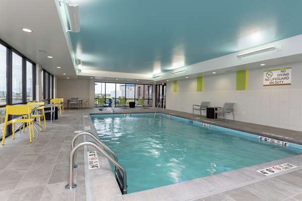 Pool - Home2 Suites by Hilton Airport Indianapolis - I-70, Exit 68