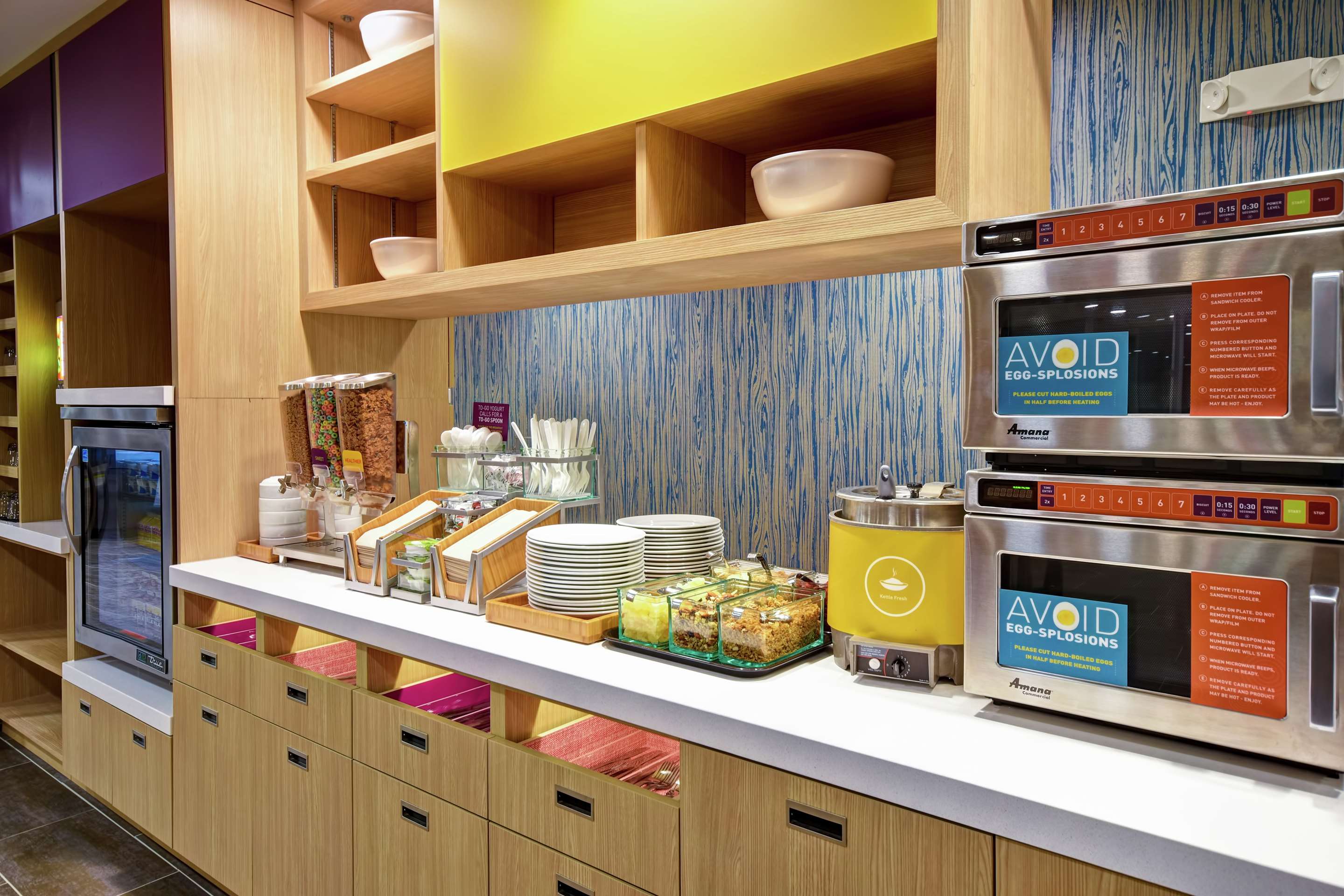 Breakfast Area | Home2 Suites by Hilton Terre Haute