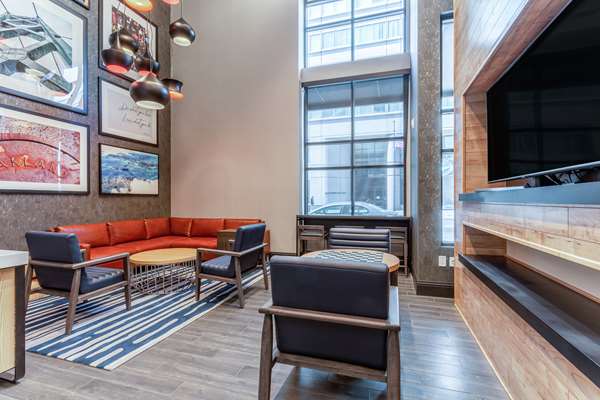  - Hampton Inn Downtown City Center Oakland