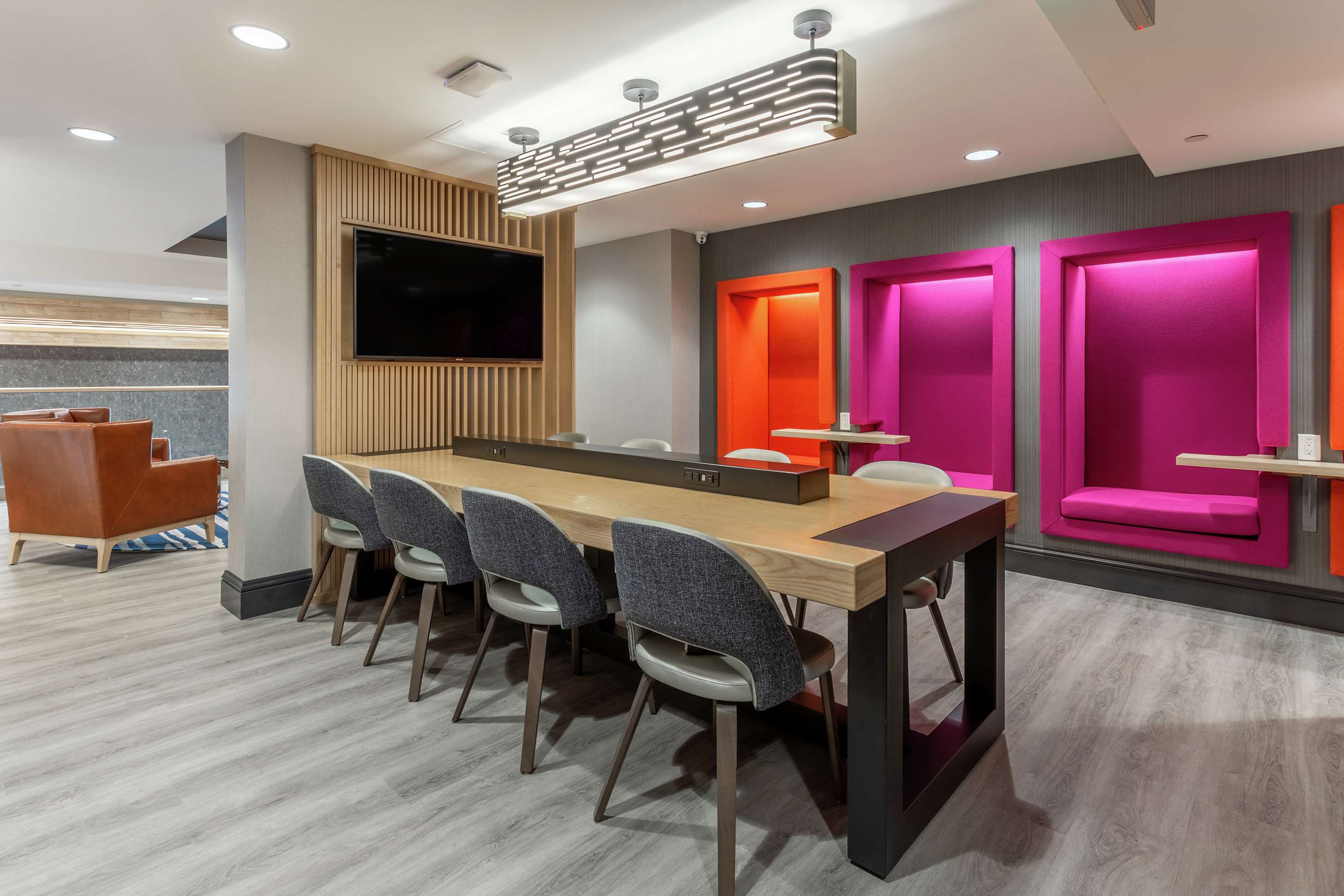 Business Center | Hampton Inn Oakland Downtown-City Center