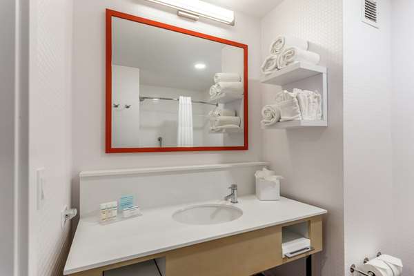  - Hampton Inn Downtown City Center Oakland