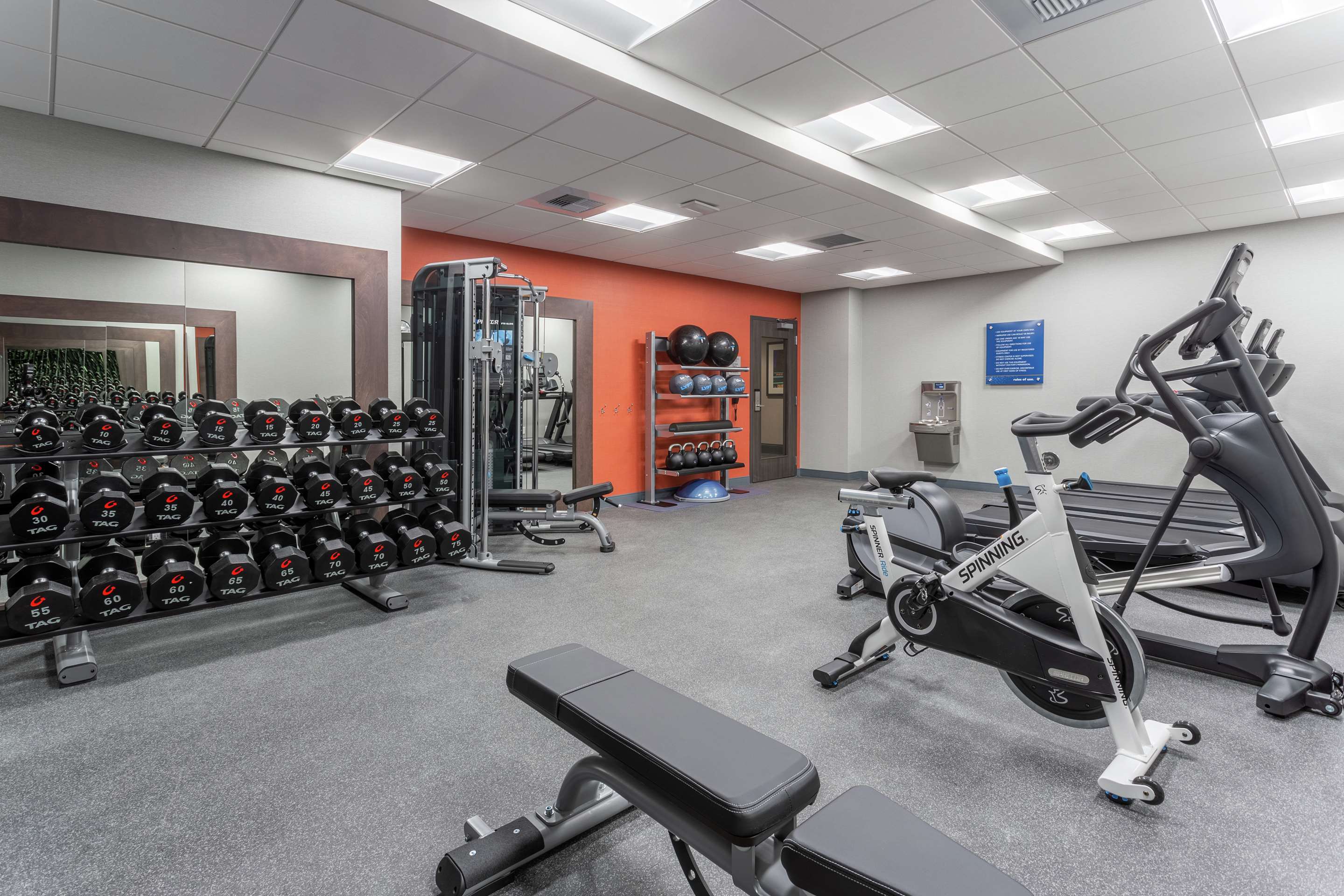 Health club fitness center gym | Hampton Inn Oakland Downtown-City Center