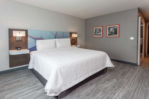  - Hampton Inn Downtown City Center Oakland