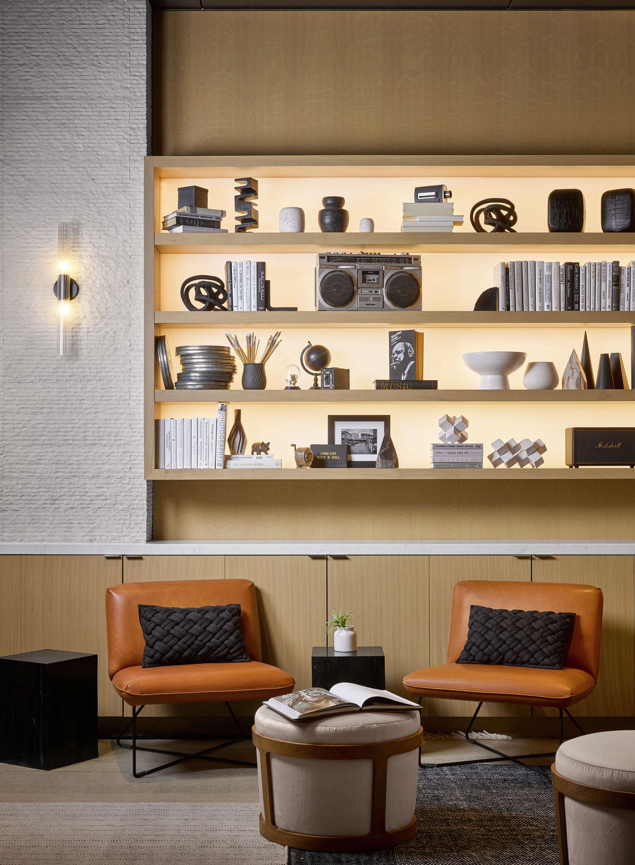 Lobby | The Sound Hotel Seattle Belltown, Tapestry Collection