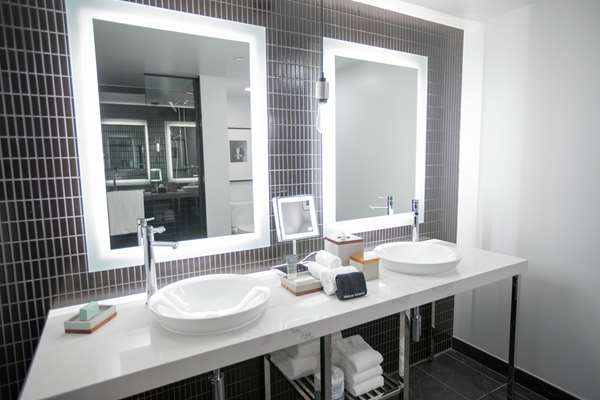  - Sound Hotel Seattle Belltown