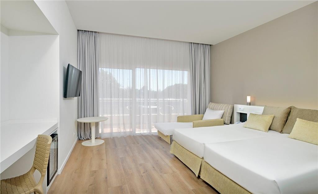 SOL MARBELLA ESTEPONA ATALAYA PARK-guestroom-Guest Room,On-Site.jpg