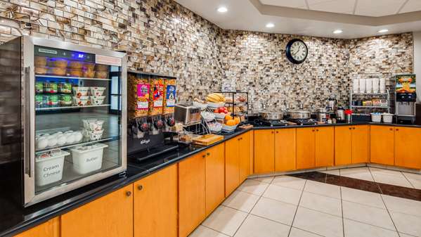 Amenities - Best Western Plus Champaign Inn - I-74, Exit 181