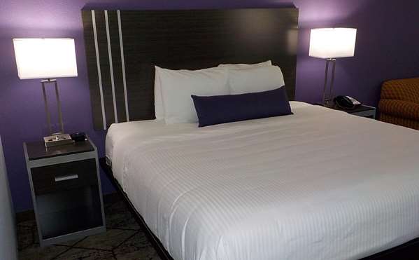  - SureStay Plus Hotel by Best Western AFB Warner Robins