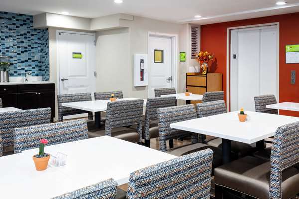  - La Quinta Inn & Suites Long Island City