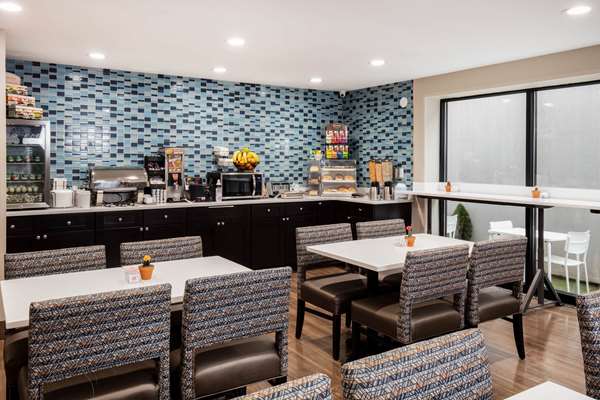 - La Quinta Inn & Suites Long Island City