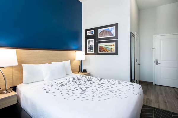  - La Quinta Inn & Suites Long Island City