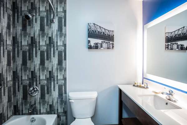  - La Quinta Inn & Suites Long Island City