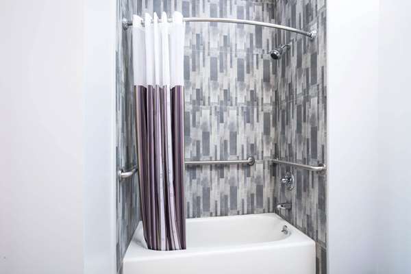  - La Quinta Inn & Suites Long Island City