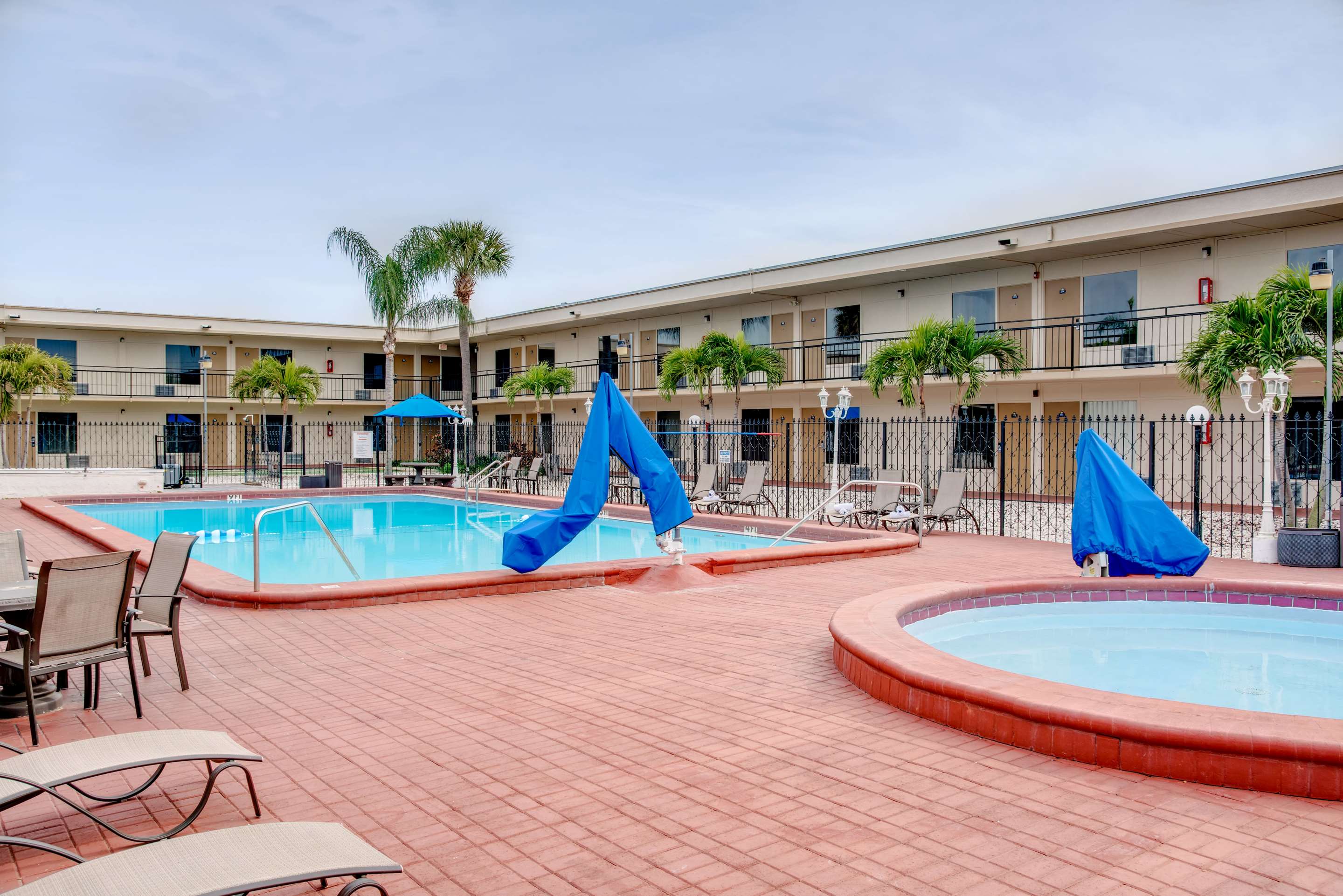 Pool | Super 8 by Wyndham St. Petersburg