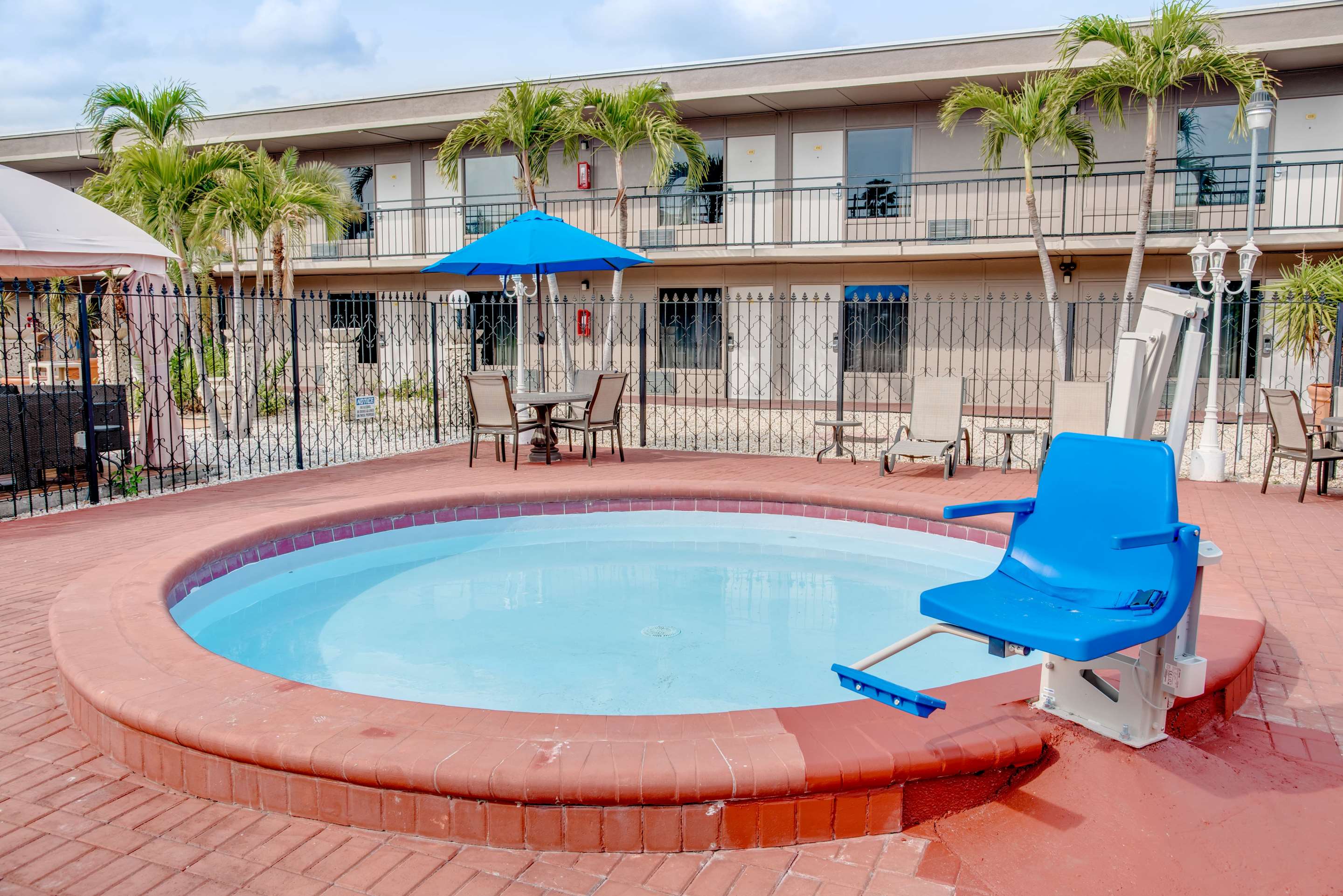 Pool | Super 8 by Wyndham St. Petersburg