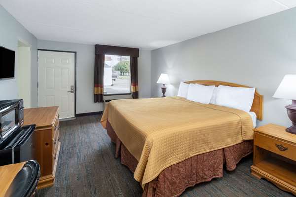  - Travelodge Factory Outlets Pigeon Forge