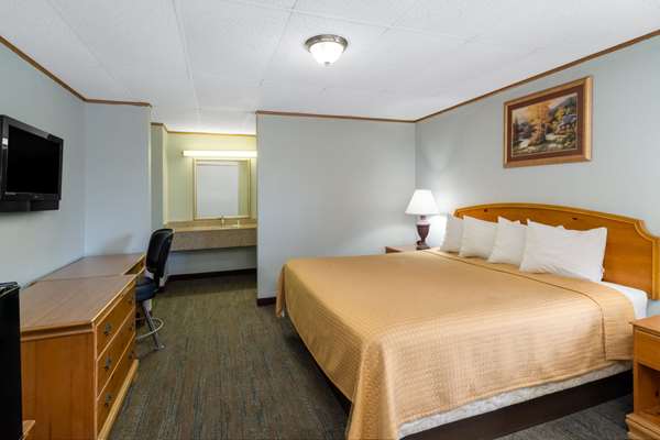  - Travelodge Factory Outlets Pigeon Forge