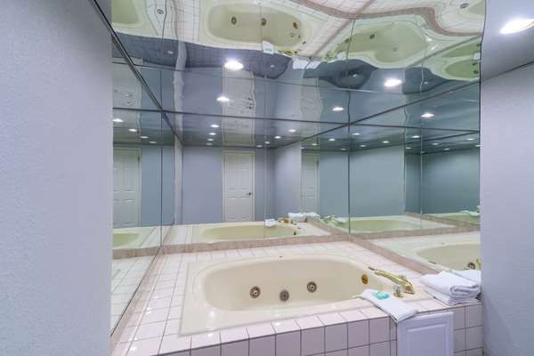  - Travelodge Factory Outlets Pigeon Forge