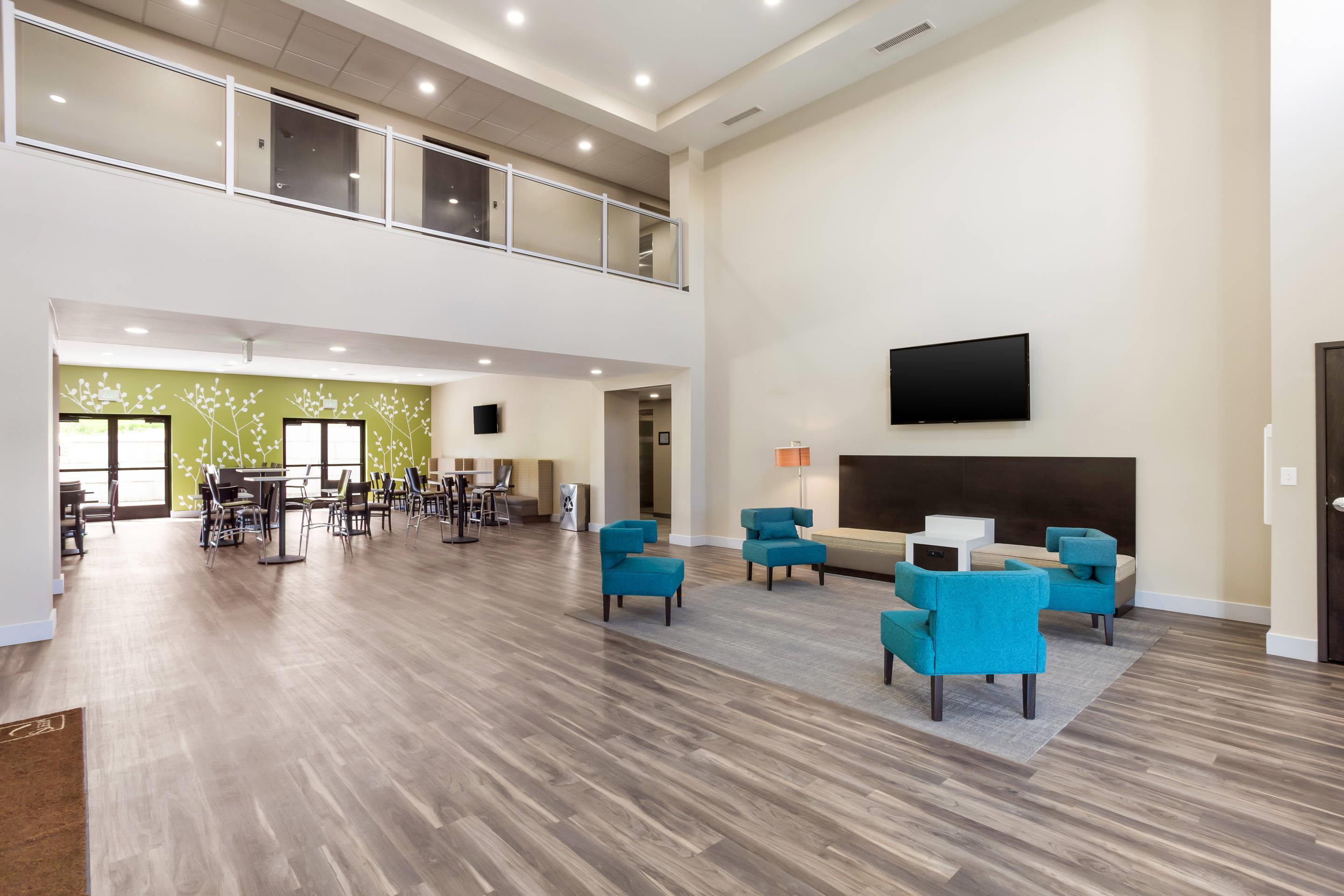 Hotel lobby | MainStay Suites Logan Ohio-Hocking Hills