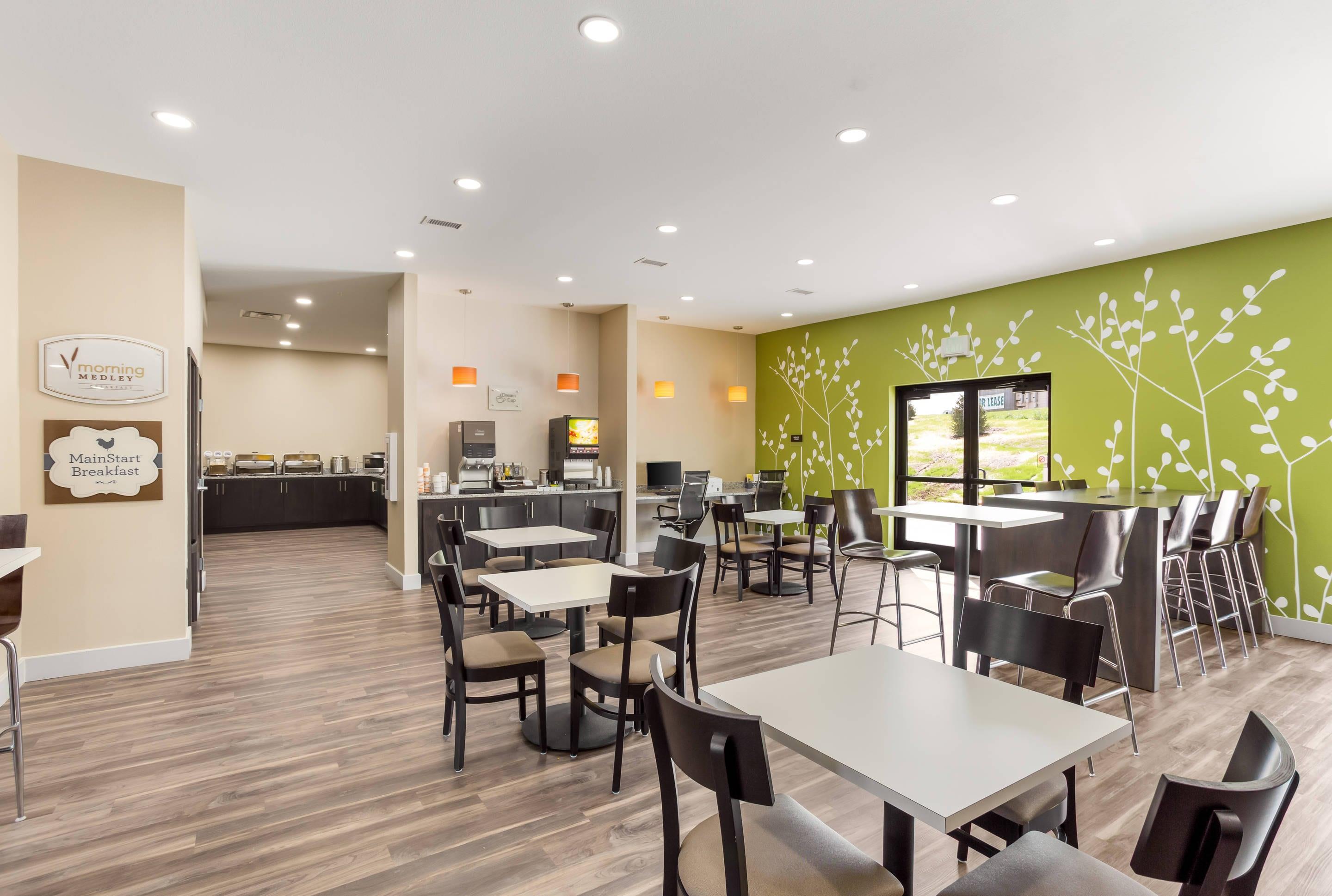 Breakfast area | MainStay Suites Logan Ohio-Hocking Hills