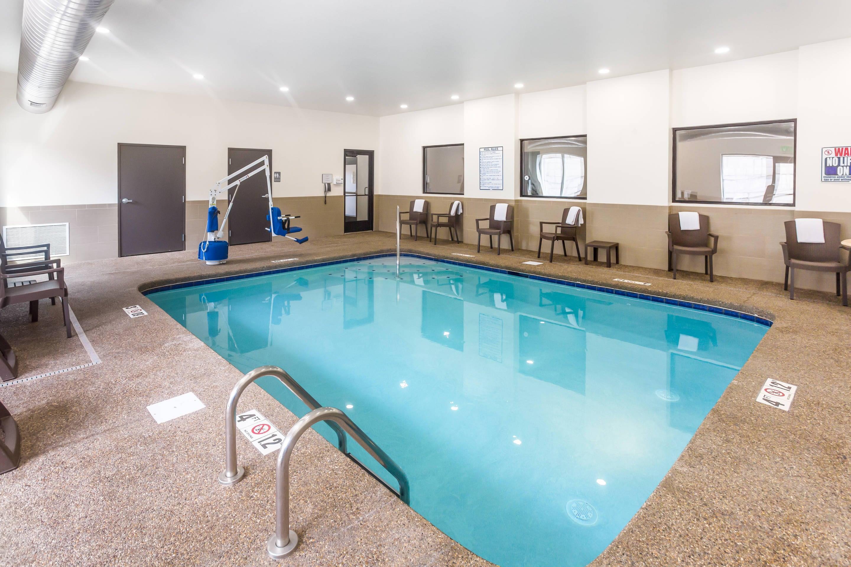 Indoor pool | MainStay Suites Logan Ohio-Hocking Hills