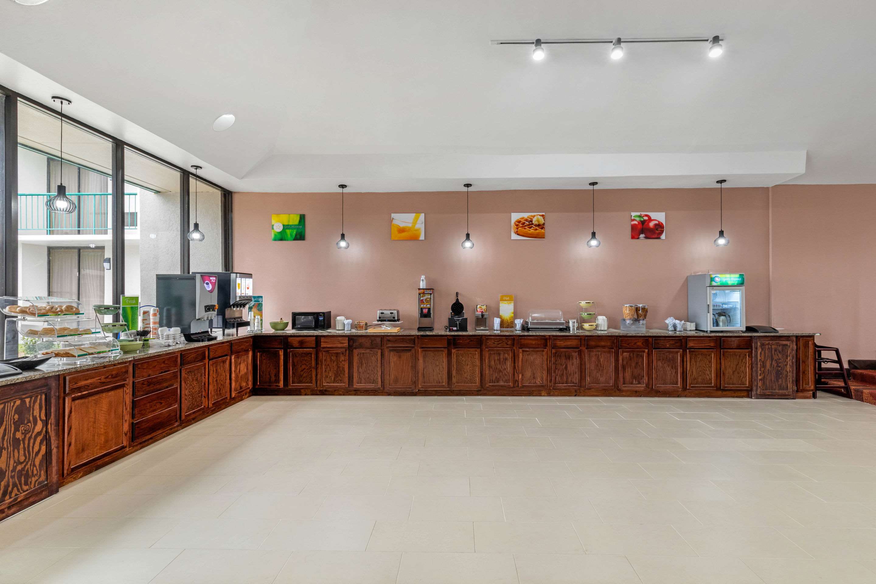 Breakfast area