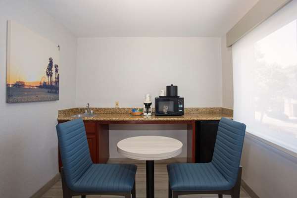  - SureStay Hotel by Best Western Santa Monica - I-10, Exit 2