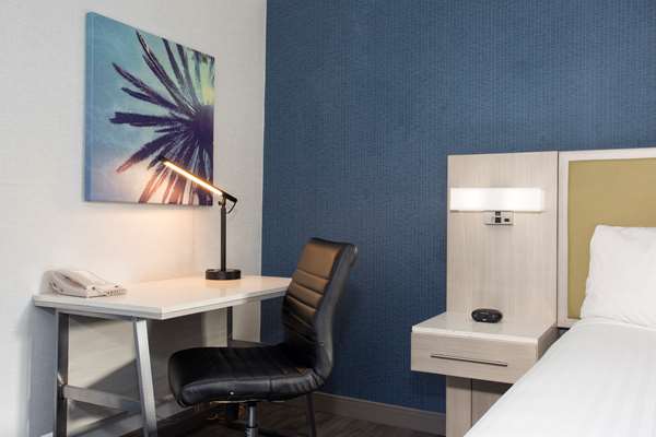  - SureStay Hotel by Best Western Santa Monica - I-10, Exit 2