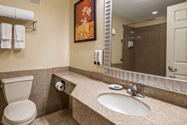  - Baymont Inn & Suites Pompton Plains