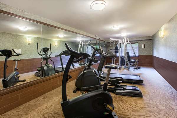 Fitness/ Exercise Room - Baymont Inn & Suites Pompton Plains