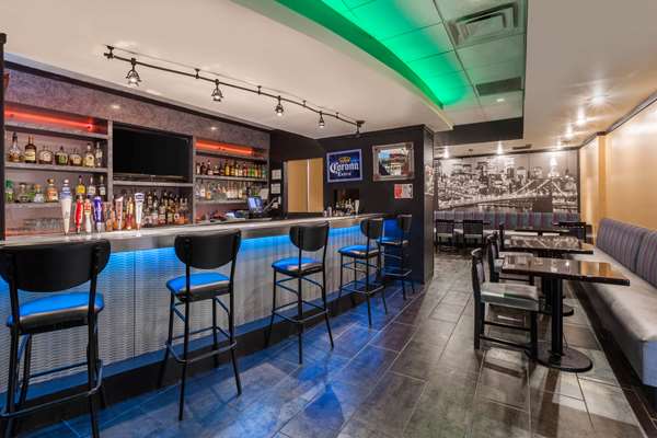 Bar - Baymont Inn & Suites Pompton Plains