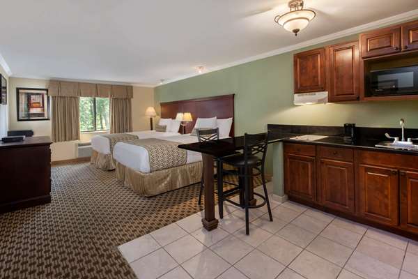 Suite - Baymont Inn & Suites Pompton Plains