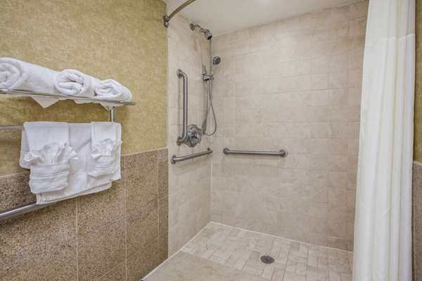  - Baymont Inn & Suites Pompton Plains