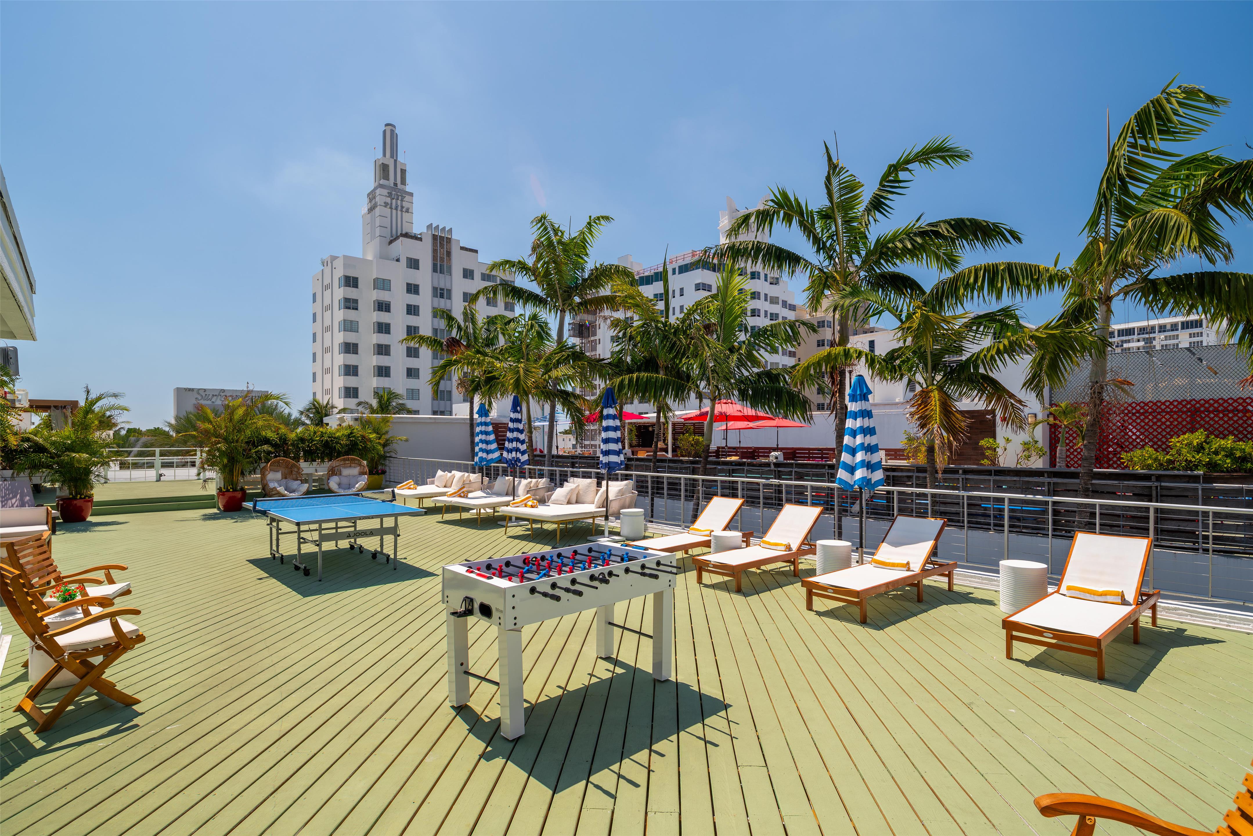 Catalina Hotel Rooftop Terrace Entertainment