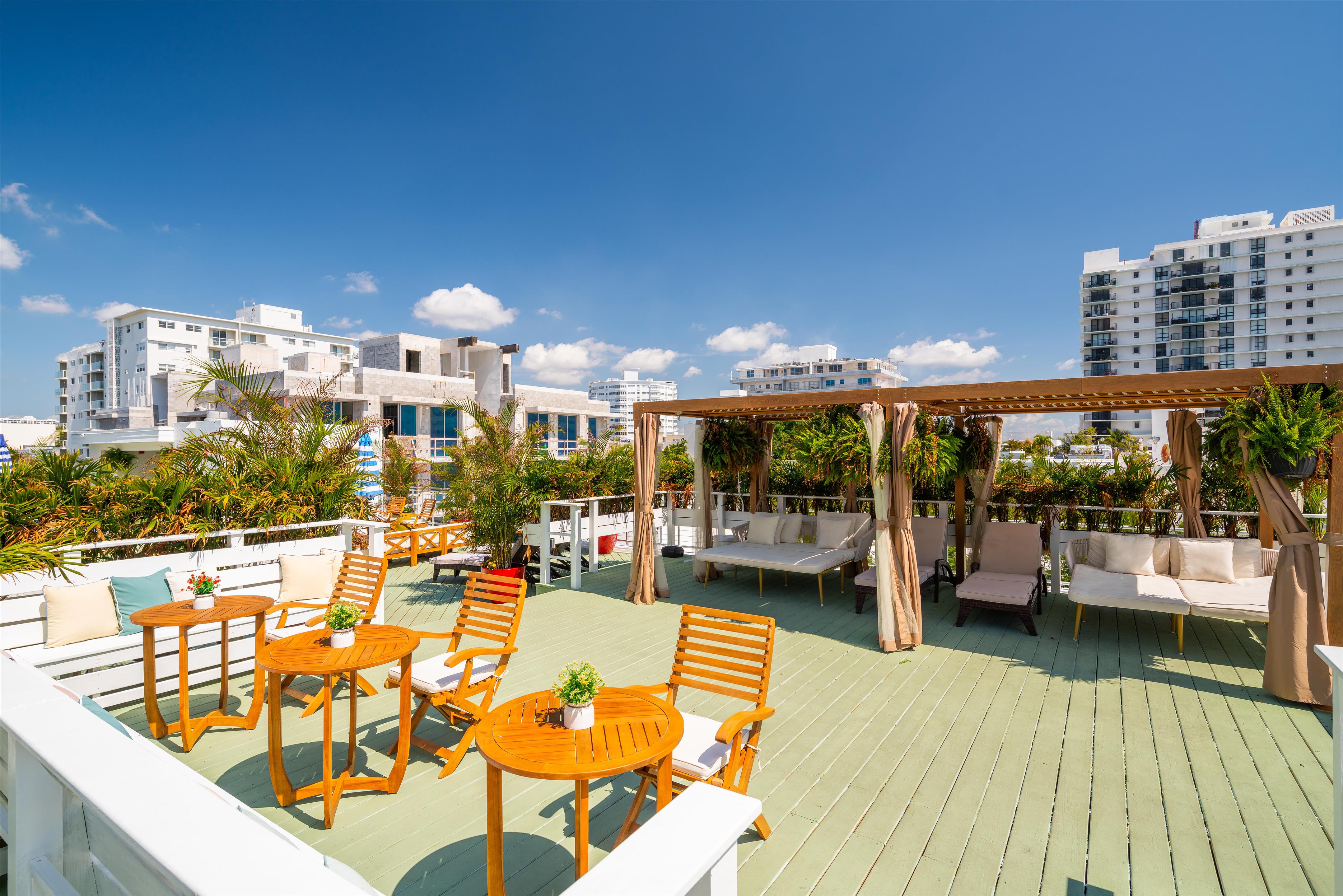 Catalina Hotel Rooftop Terrace