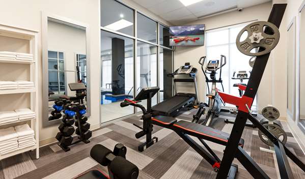 Fitness/ Exercise Room - Imperia Hotel & Suites Boucherville